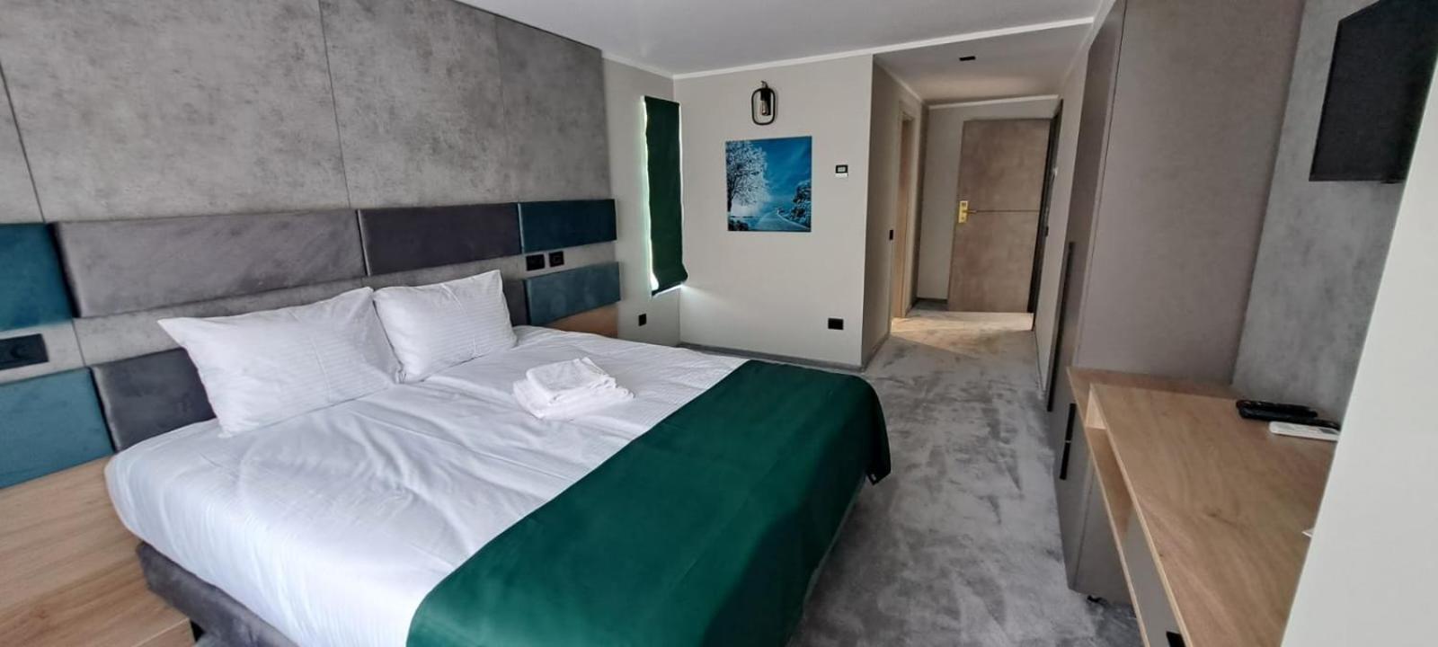 Hotel Plutitor Lebada Біказ Екстер'єр фото